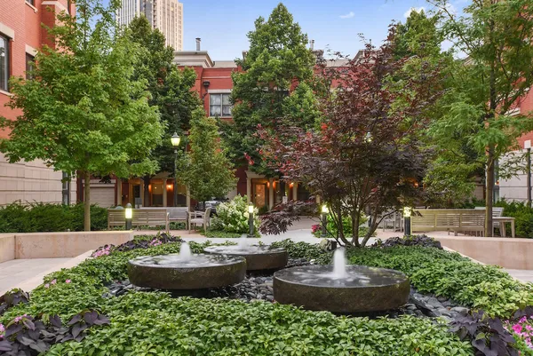 $295,000 | 501 North Clinton Street, Unit 2001, Chicago, IL 60654