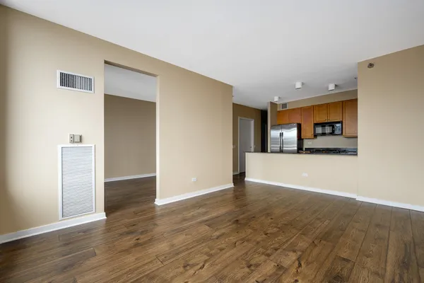 $295,000 | 501 North Clinton Street, Unit 2001, Chicago, IL 60654