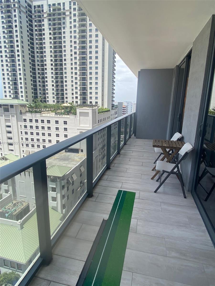 45 Southwest 9th Street, Unit 1005 Miami, FL 33130 - Photo 38 of 47