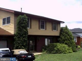 1526 Singer Road Reading, PA 19610 - Photo 1 of 2