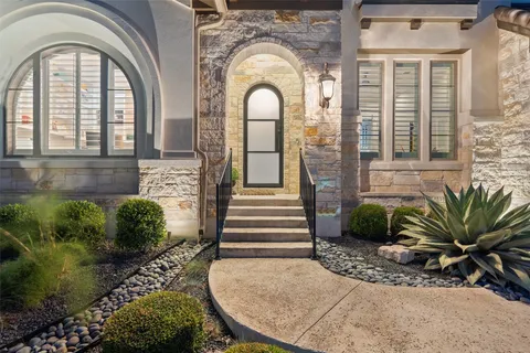 a view of a entryway door of the house