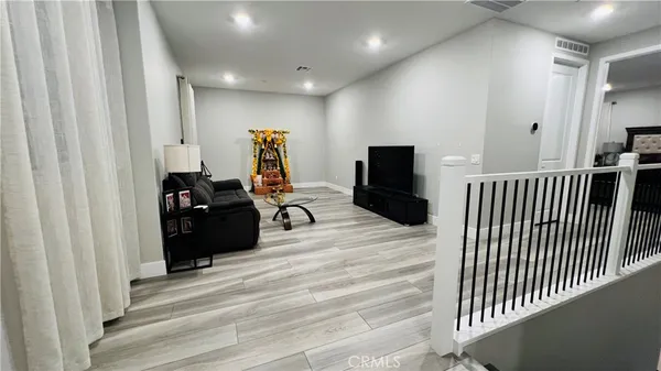 a view of livingroom with furniture