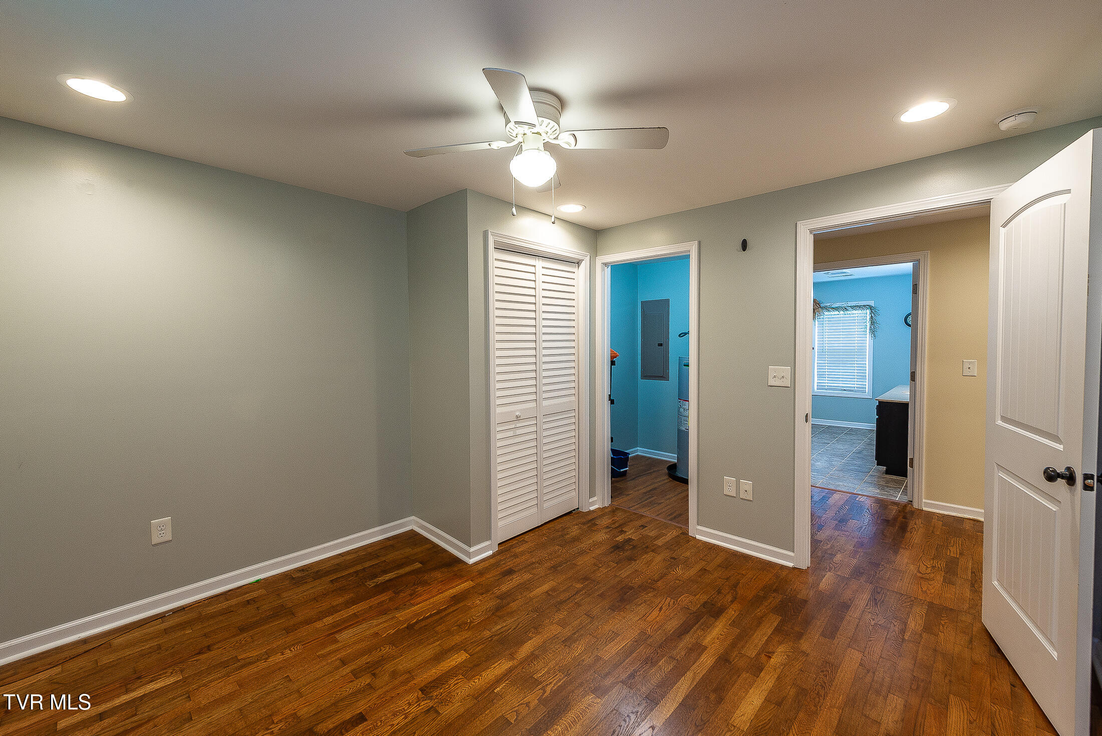 421 Lucy Road Kingsport, TN 37660 - Photo 27 of 36 DSC_8923