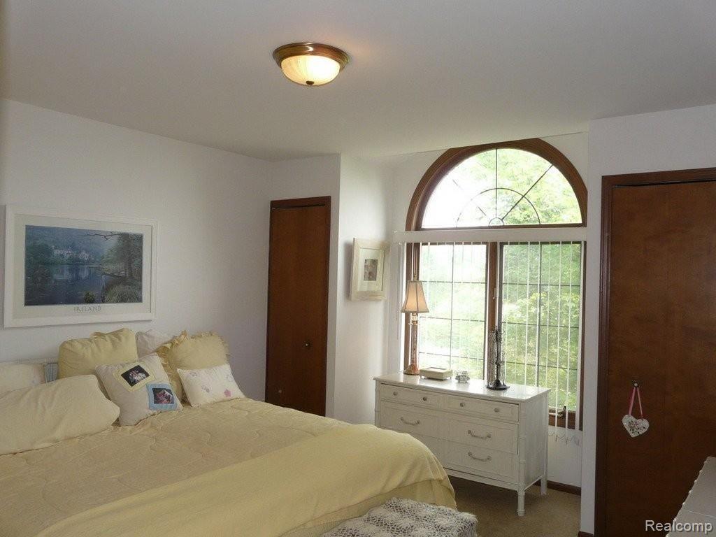 1139 Chaffer Drive Rochester, MI 48306 - Photo 17 of 25 Third Bedroom