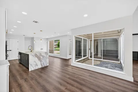 $419,000 | 2218 Ashford Hollow Lane, Houston, TX 77077
