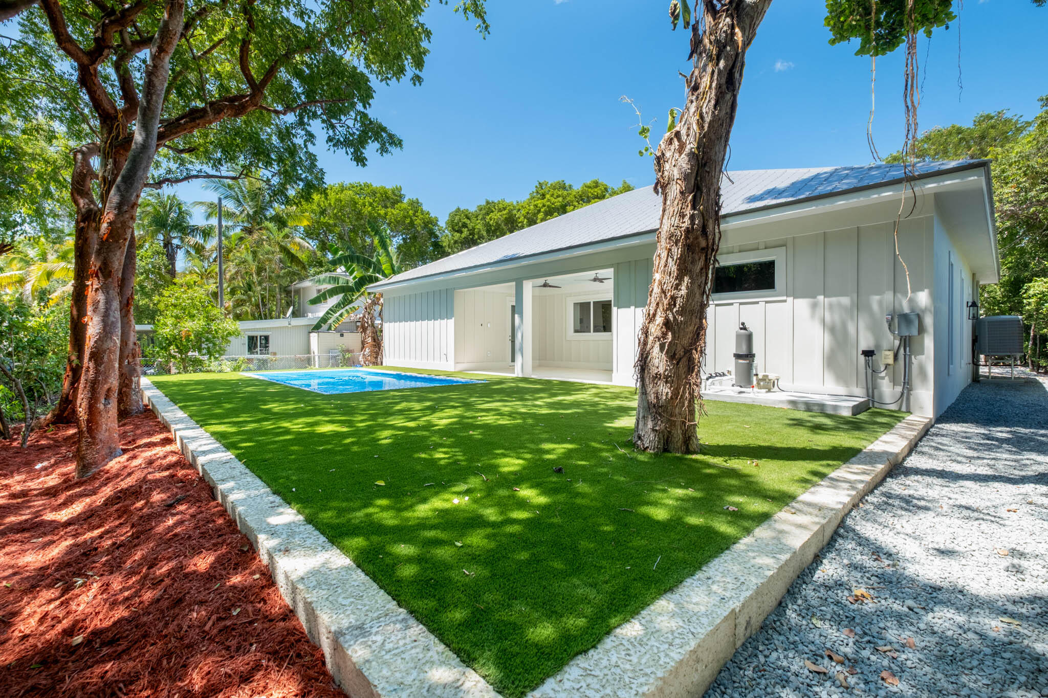 36 Park Road Islamorada, FL 33036 - Photo 2 of 40 Backyard