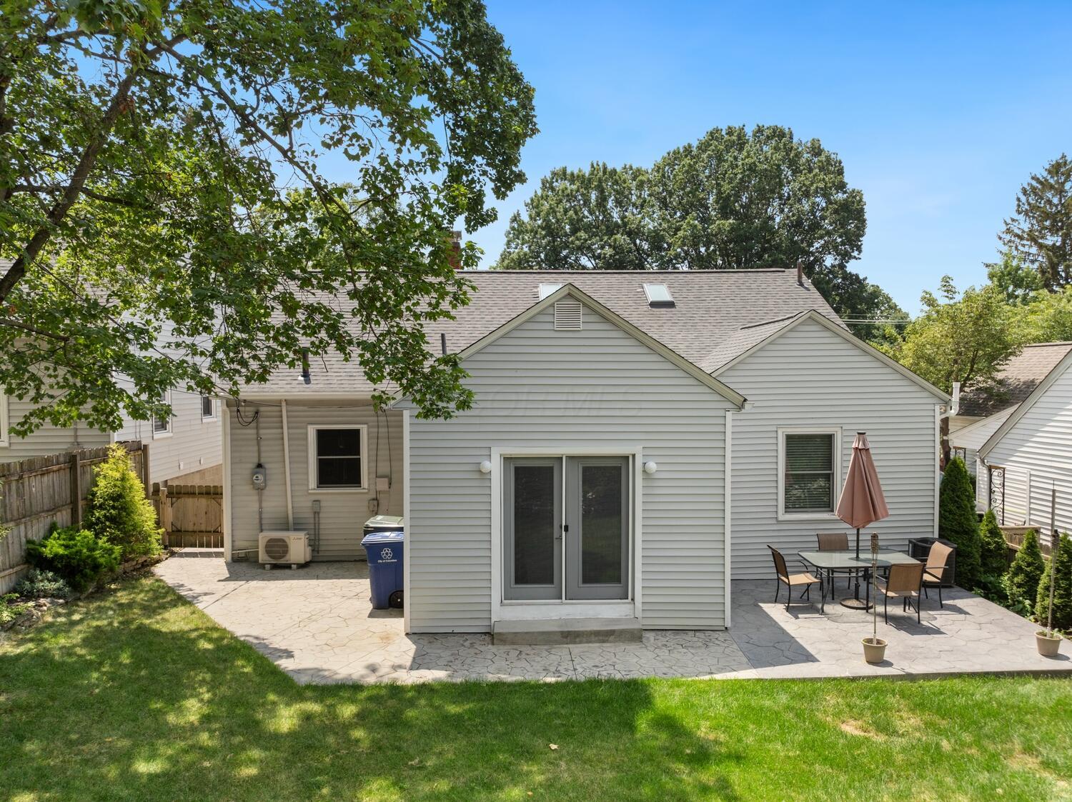 122 West Henderson Road Columbus, OH 43214 - Photo 41 of 49 46-122 W Henderson Rd, Columbus