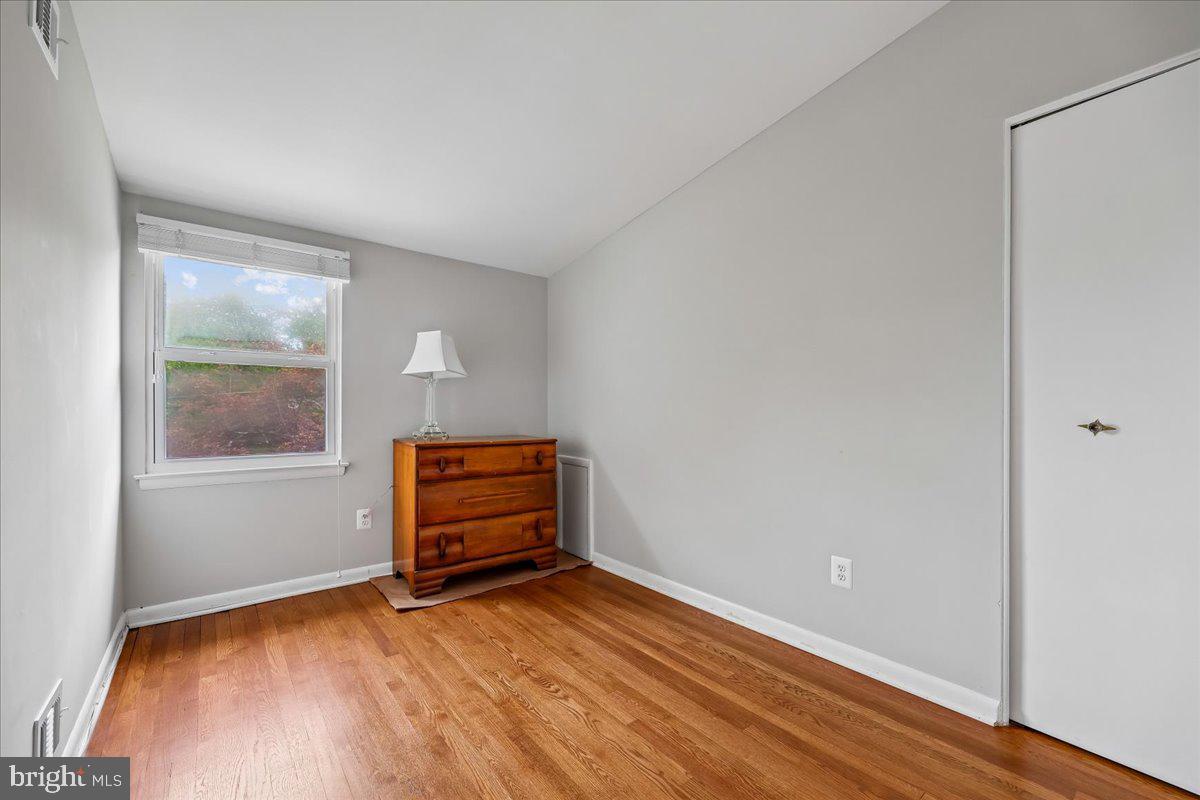 11518 Charlton Drive Silver Spring, MD 20902 - Photo 38 of 49 Bedroom 4