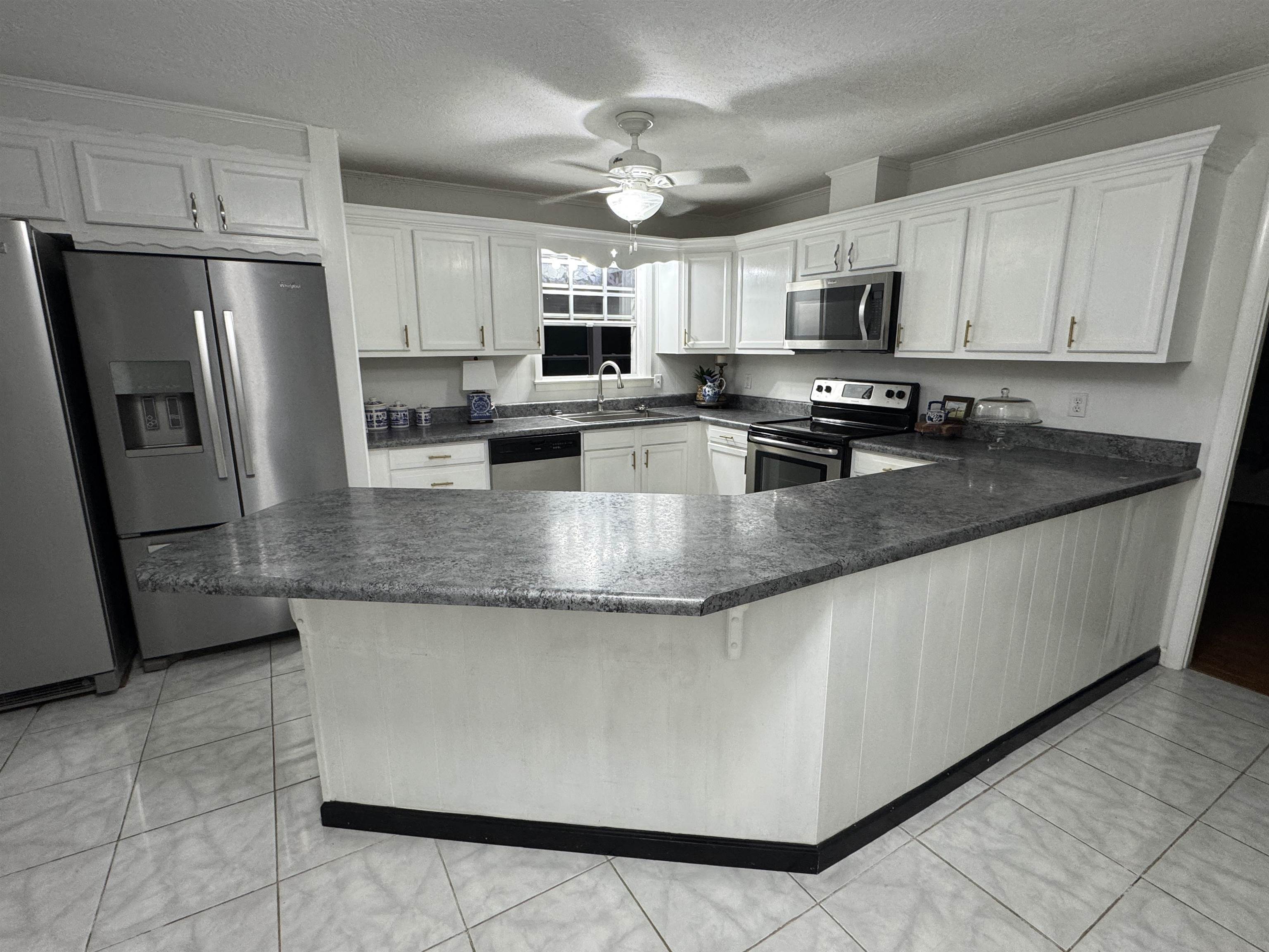 440 Dogwood Drive Jackson, AL 36545 - Photo 15 of 37 Kitchen