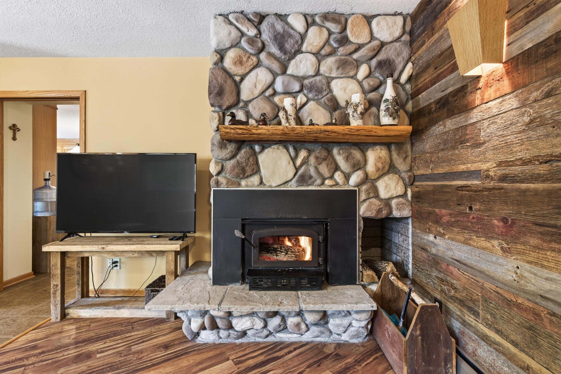 9551 Riverview Road Eden Prairie, MN 55347 - Photo 12 of 25 Gallery Image 12