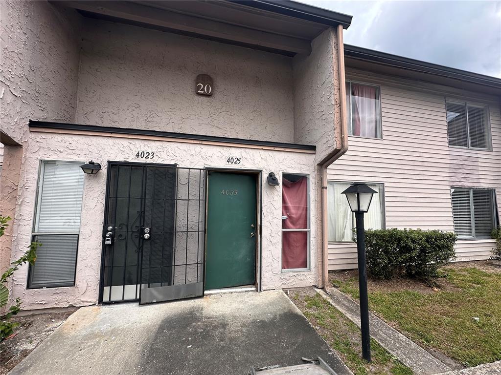 4025 Billingsgate Road Orlando, FL 32839 - Photo 1 of 1