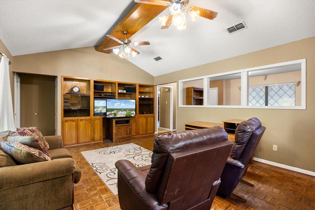 515 Spring Meadow Street Stephenville, TX 76401 - Photo 4 of 35