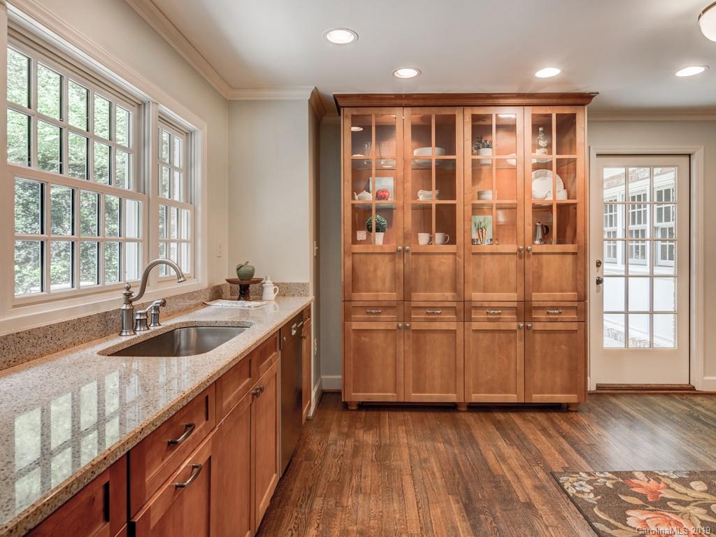 27 Park Road Asheville, NC 28803 - Photo 14 of 27 Gallery Image 14