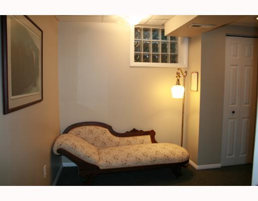 200 Oakridge Road Pittsburgh, PA 15237 - Photo 9 of 18 Den/Family/Great Room.