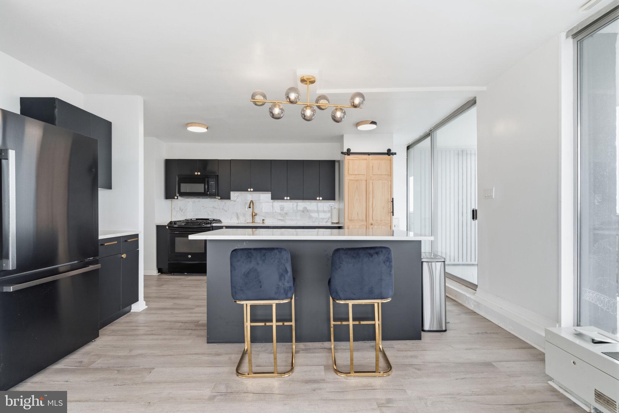 3900-00 West Ford Road, Unit 16P Philadelphia, PA 19131 - Photo 9 of 40