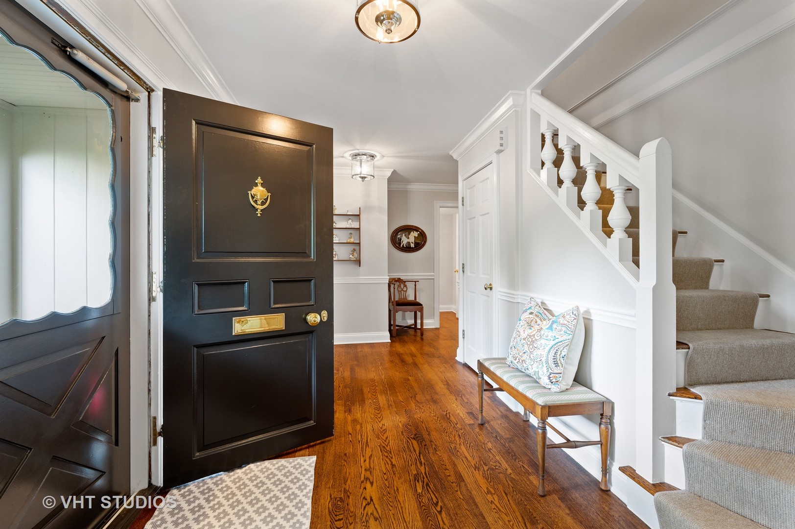 1175 Hill Road Winnetka, IL 60093 - Photo 4 of 37 a living room with furniture and a wooden floor