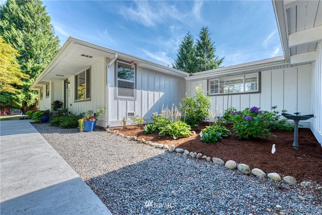 17911 Butler Road Snohomish, WA 98290 - Photo 4 of 39