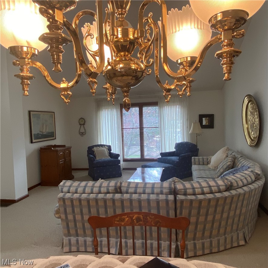 22522 Center Ridge Road, Unit E Rocky River, OH 44116 - Photo 5 of 22 Living Room