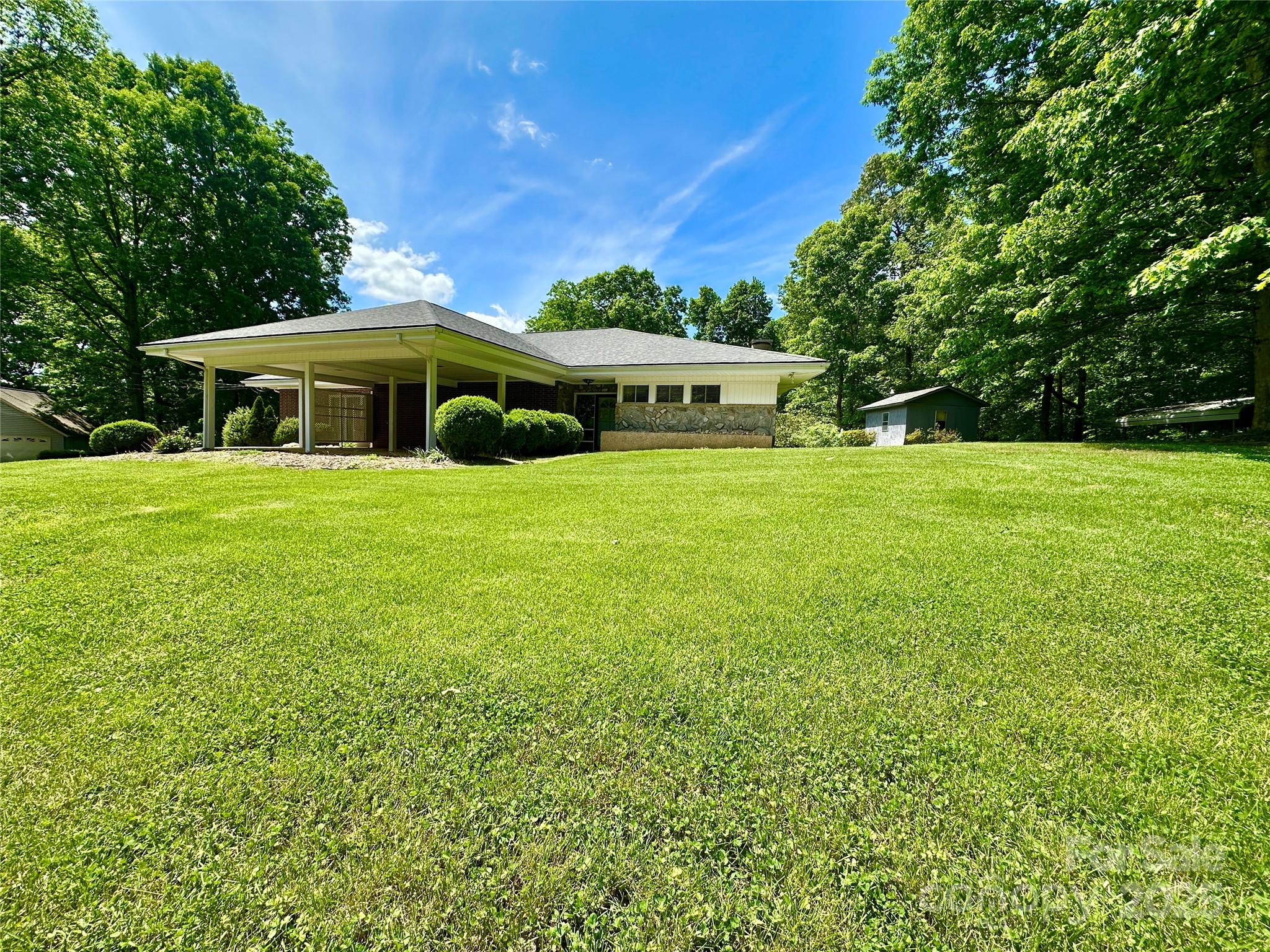 2866 Old Morganton Road Southwest Lenoir, NC 28645 - Photo 4 of 47 Gallery Image 4