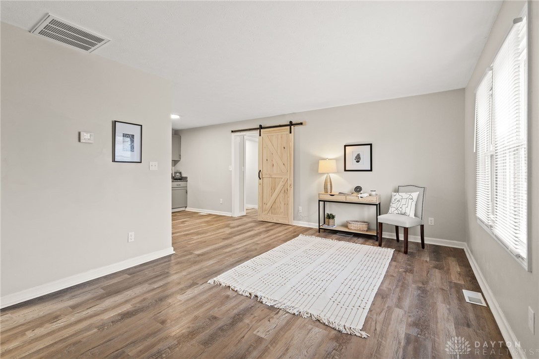 352 Queen Road Medway, OH 45341 - Photo 4 of 24 Gallery Image 4