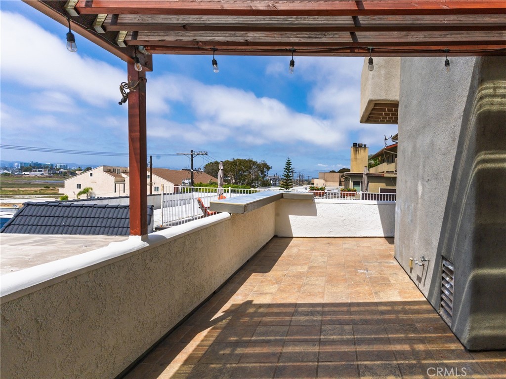 355 Pershing Drive, Unit B Playa del Rey, CA 90293 - Photo 12 of 42