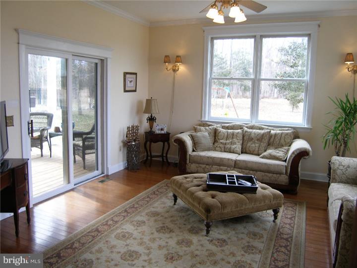 301 Fork Bridge Road Pittsgrove, NJ 08318 - Photo 11 of 25 Family Room