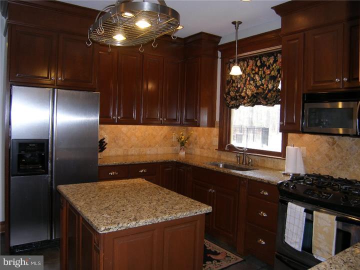 301 Fork Bridge Road Pittsgrove, NJ 08318 - Photo 5 of 25 Kitchen