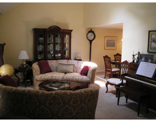 36 Condor Road Sharon, MA 02067 - Photo 4 of 9 Gallery Image 4