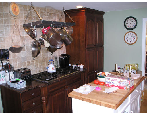 36 Condor Road Sharon, MA 02067 - Photo 5 of 9 Gallery Image 5