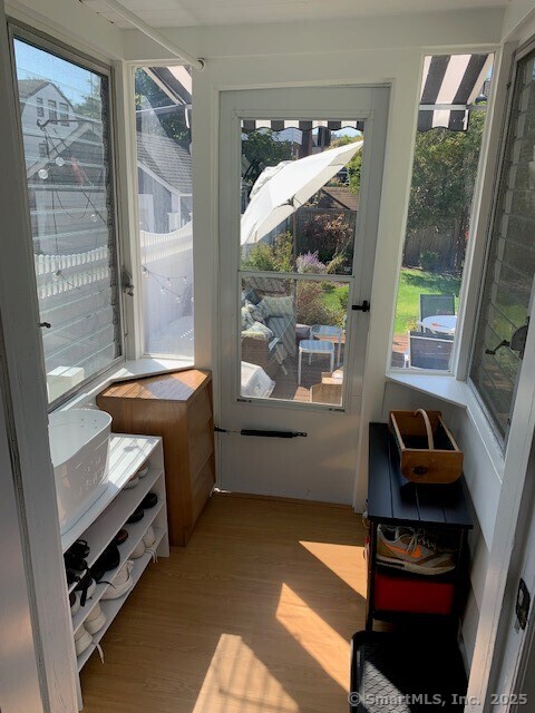 345 Courtland Avenue Bridgeport, CT 06605 - Photo 25 of 38 a room with furniture and a window