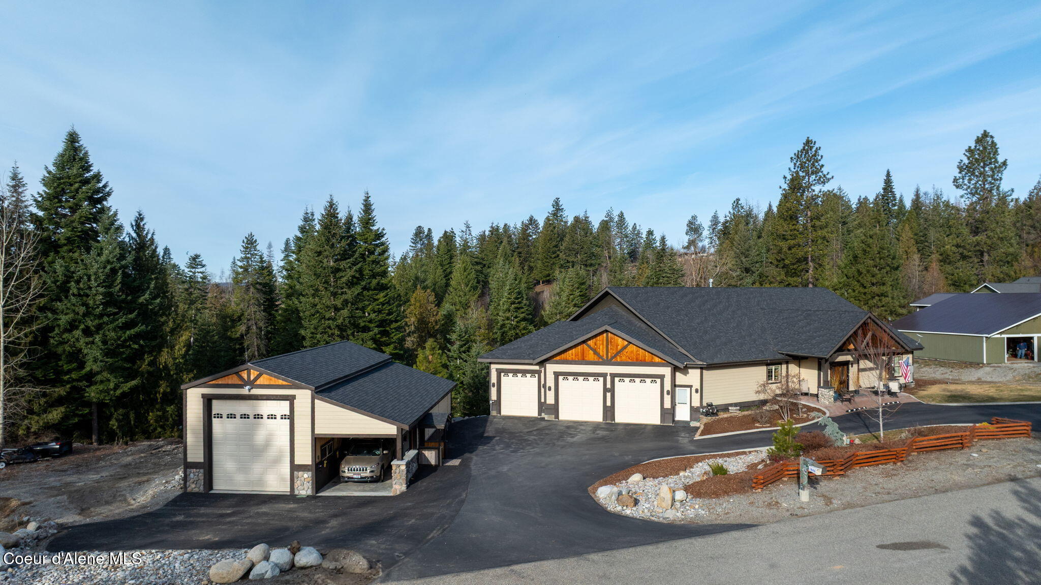 14563 North Saddle Ridge Road Rathdrum, ID 83858 - Photo 6 of 60 Asphalt Driveway