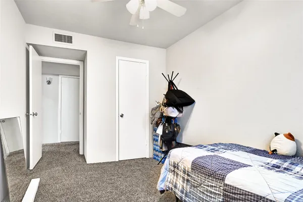 $185,000 | 11002 Hammerly Boulevard, Unit 223, Houston, TX 77043
