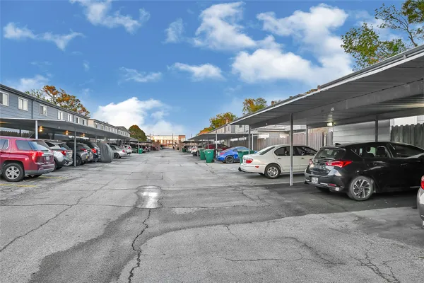 $185,000 | 11002 Hammerly Boulevard, Unit 223, Houston, TX 77043