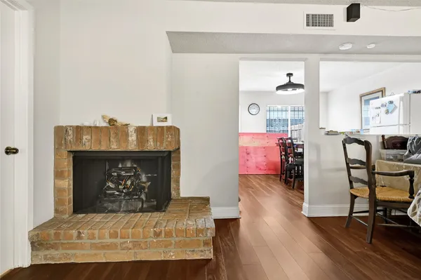 $185,000 | 11002 Hammerly Boulevard, Unit 223, Houston, TX 77043