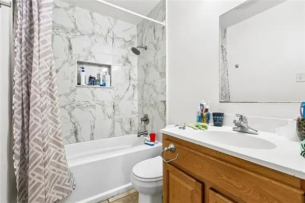 $249,900 | 3625-27 Shangri-La Drive, Chalmette, LA 70043