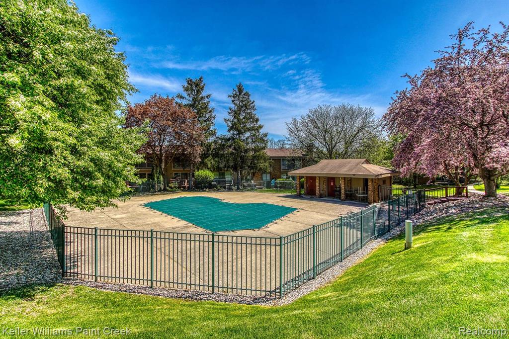 784 Oak Brook Ridge Drive Rochester Hills, MI 48307 - Photo 22 of 23