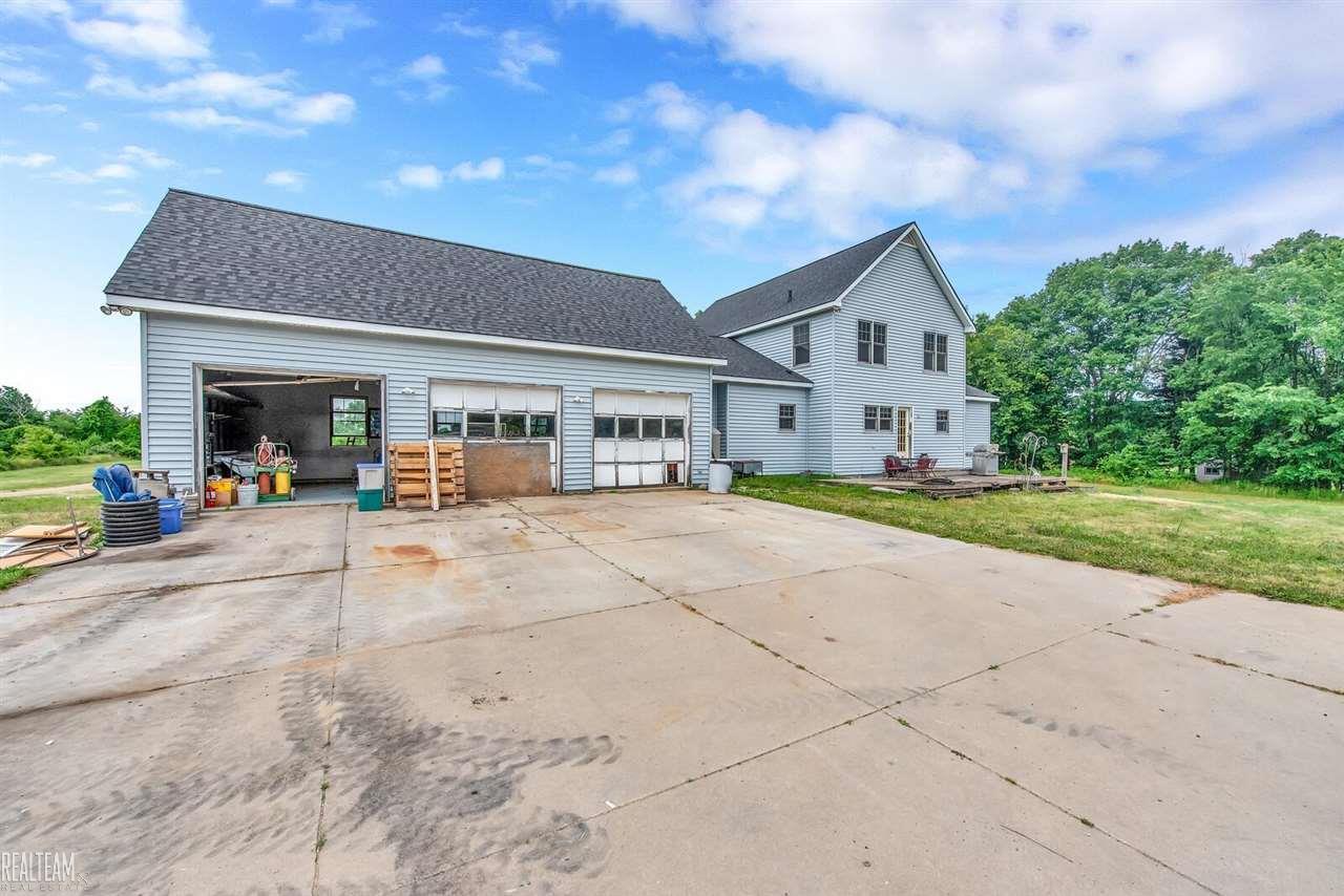 5700 Secord Lake Road Leonard, MI 48367 - Photo 36 of 37 50082425-36.JPG
