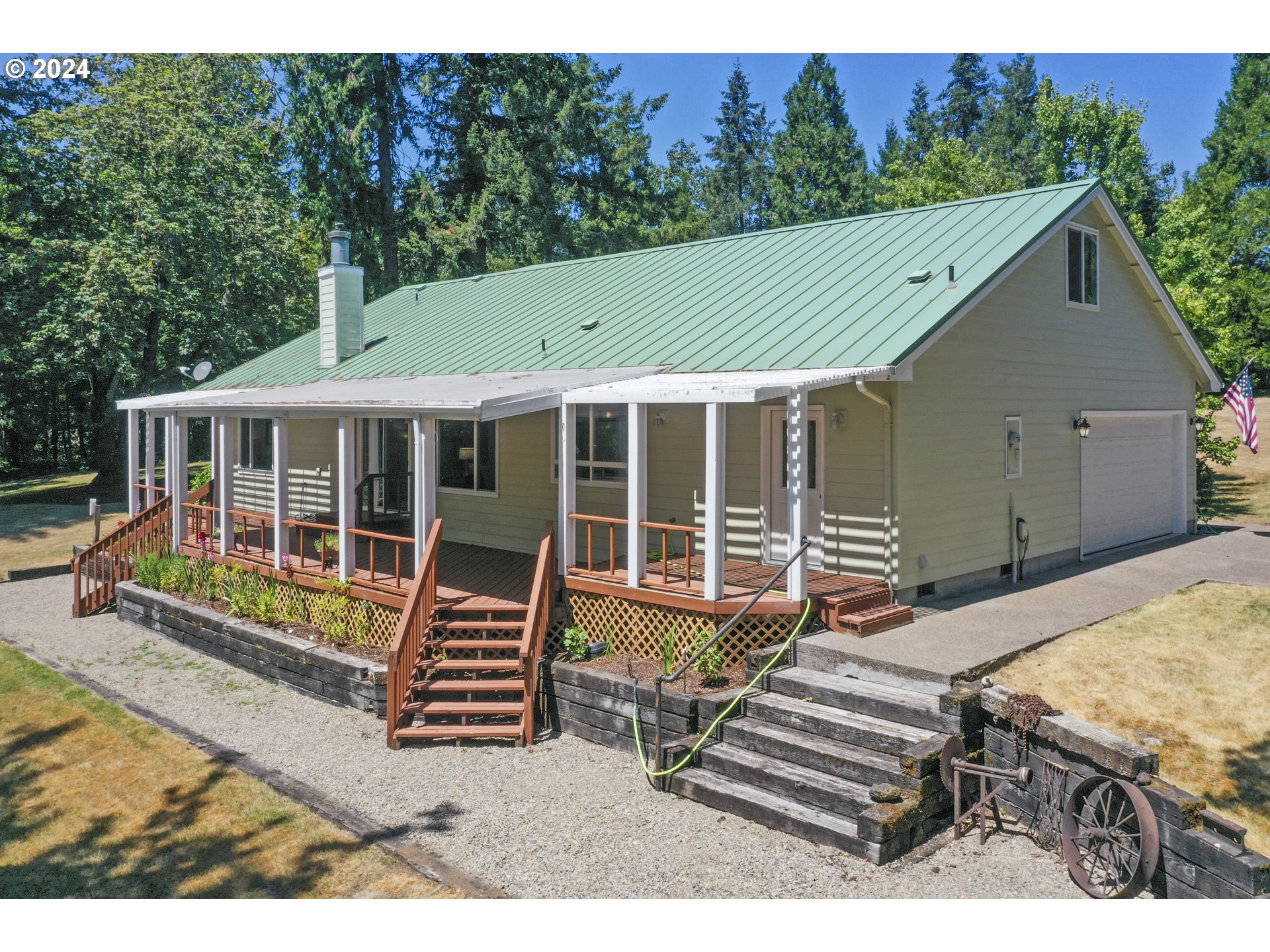 39002 Pengra Road Fall Creek, OR 97438 - Photo 31 of 48