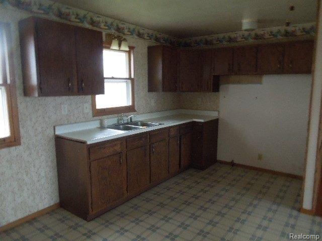 8353 South Lewis Road Birch Run, MI 48415 - Photo 4 of 24 12-7 269.jpg