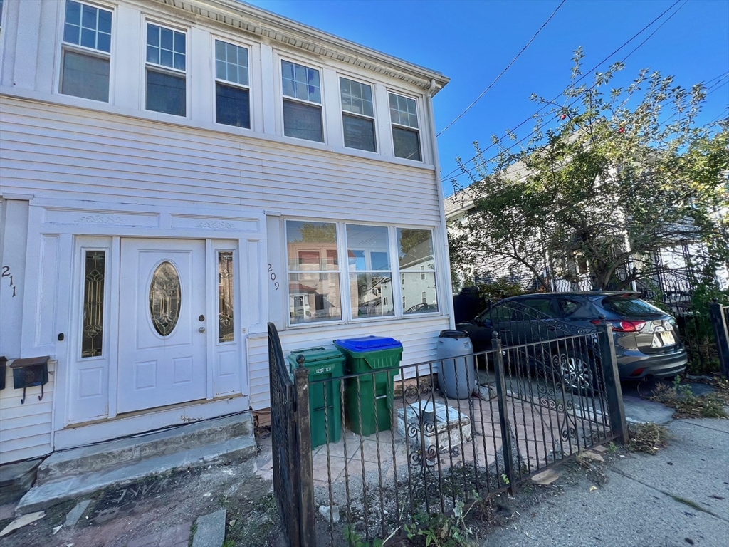 209 Riverside Avenue, Unit 209 Medford, MA 02155 - Photo 17 of 18