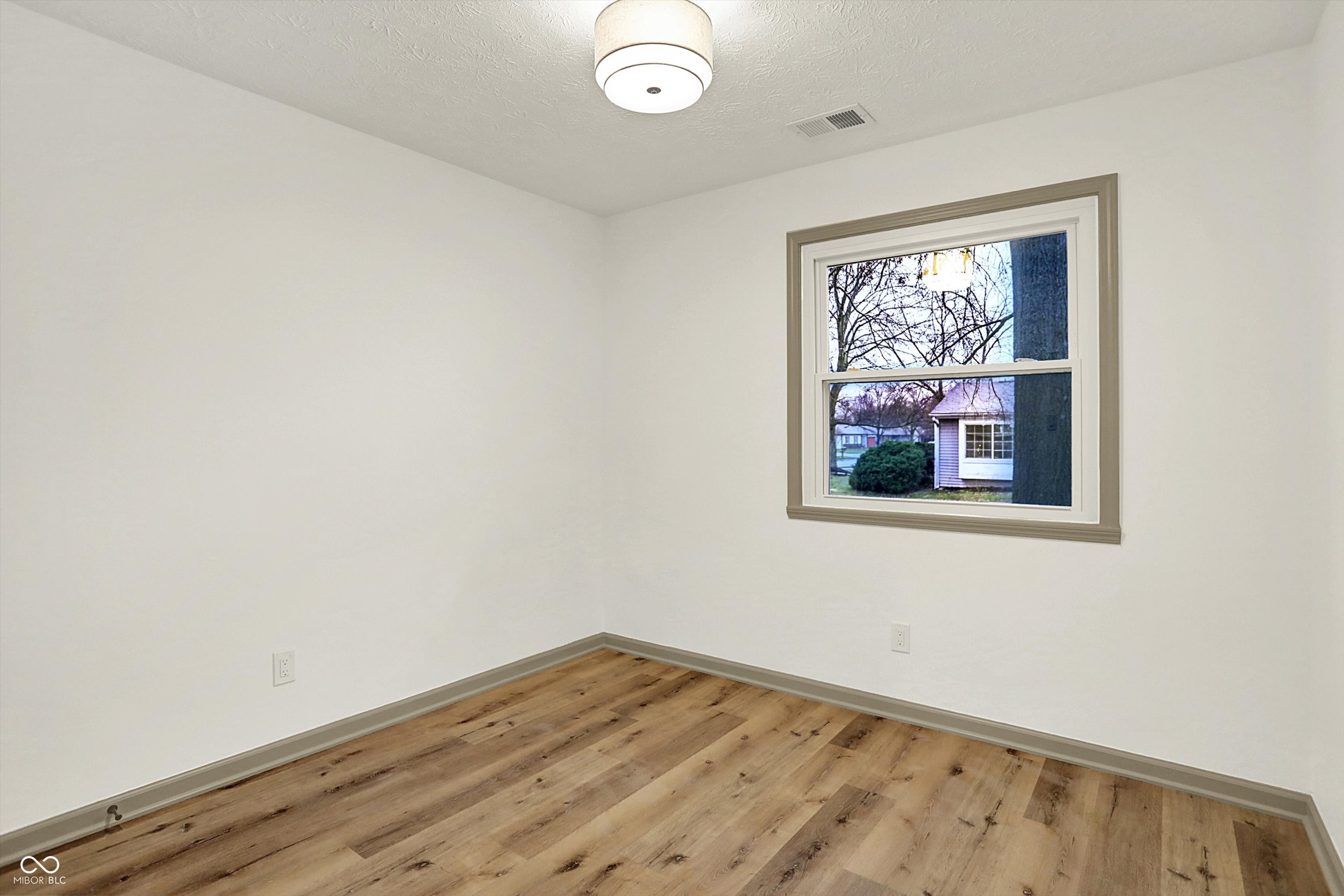 511 Boonesboro Road Greenwood, IN 46142 - Photo 14 of 20