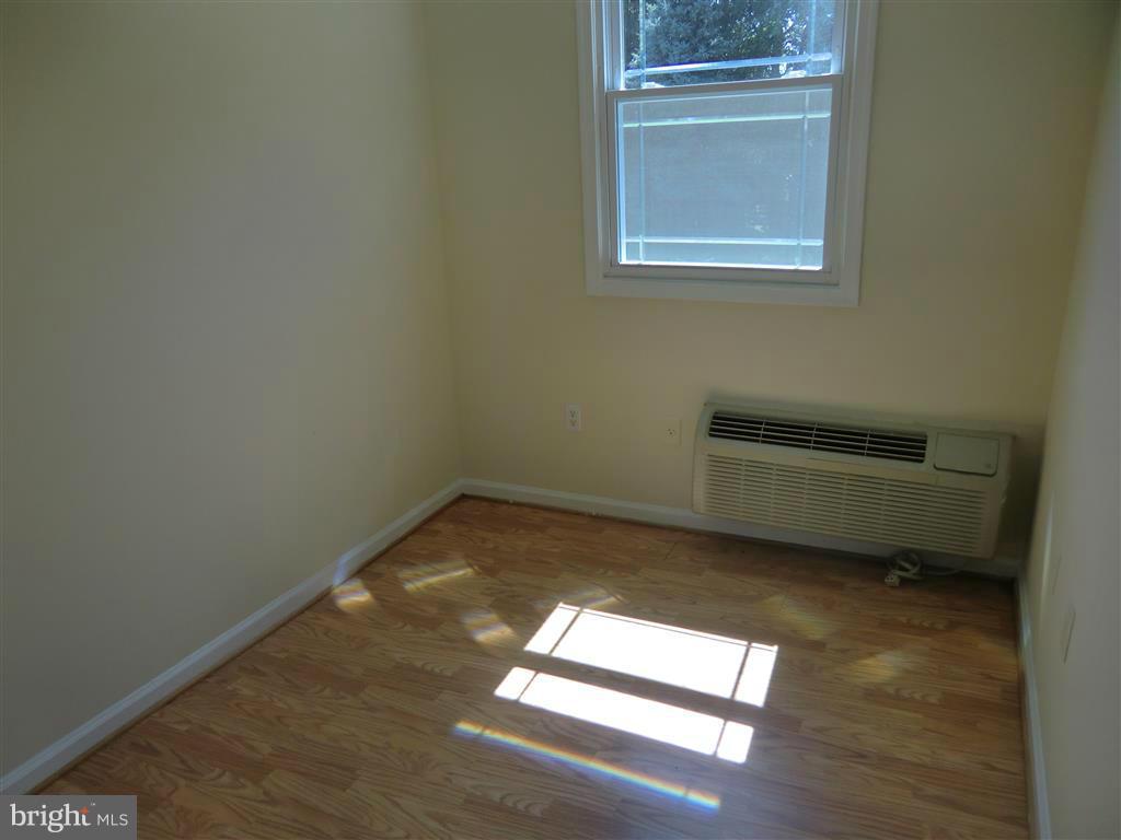 13040 Prices Distillery Road Clarksburg, MD 20871 - Photo 23 of 30 In-law suite