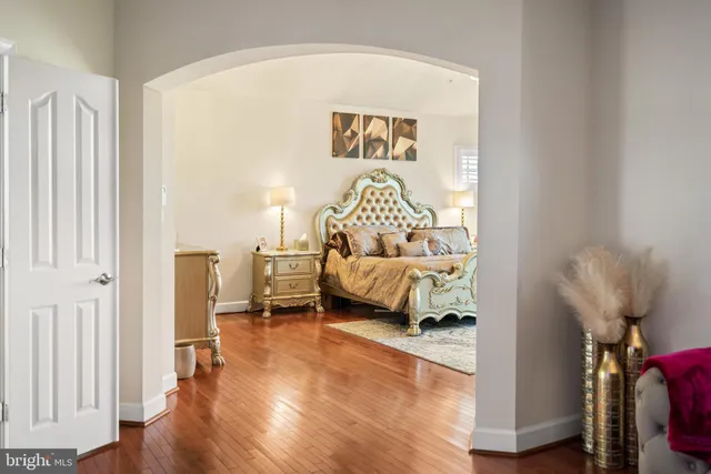 a en suite bathroom with a toilet tub and shower