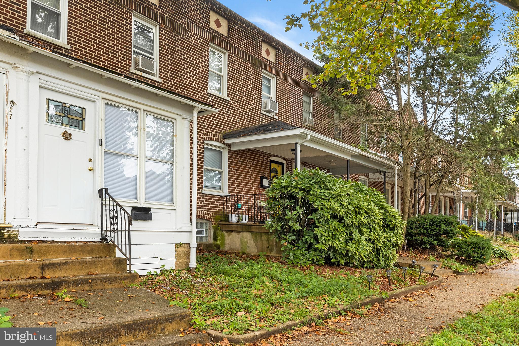 925 Kenmore Road Philadelphia, PA 19151 - Photo 22 of 23 Front exterior