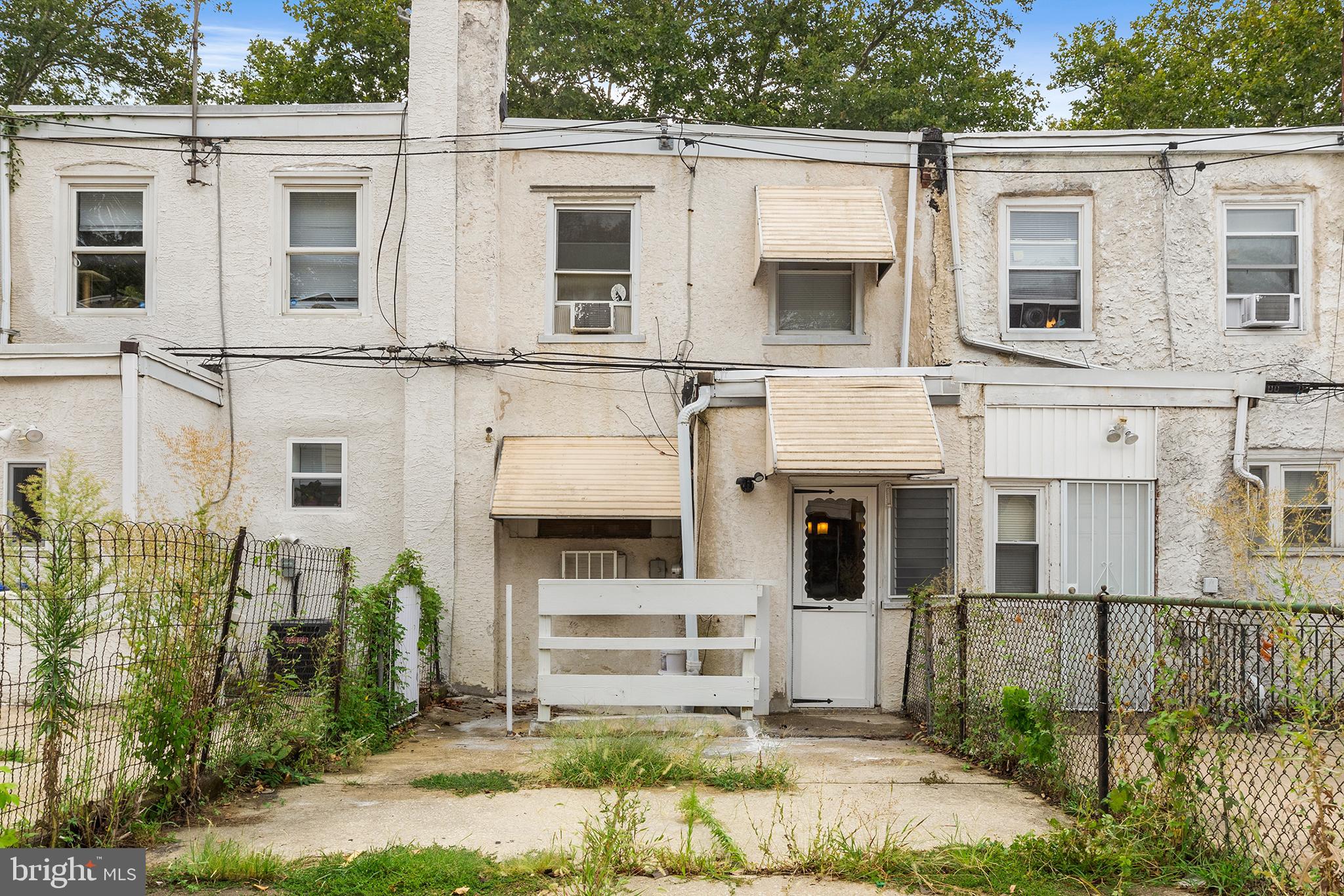 925 Kenmore Road Philadelphia, PA 19151 - Photo 23 of 23 Rear exterior and driveway
