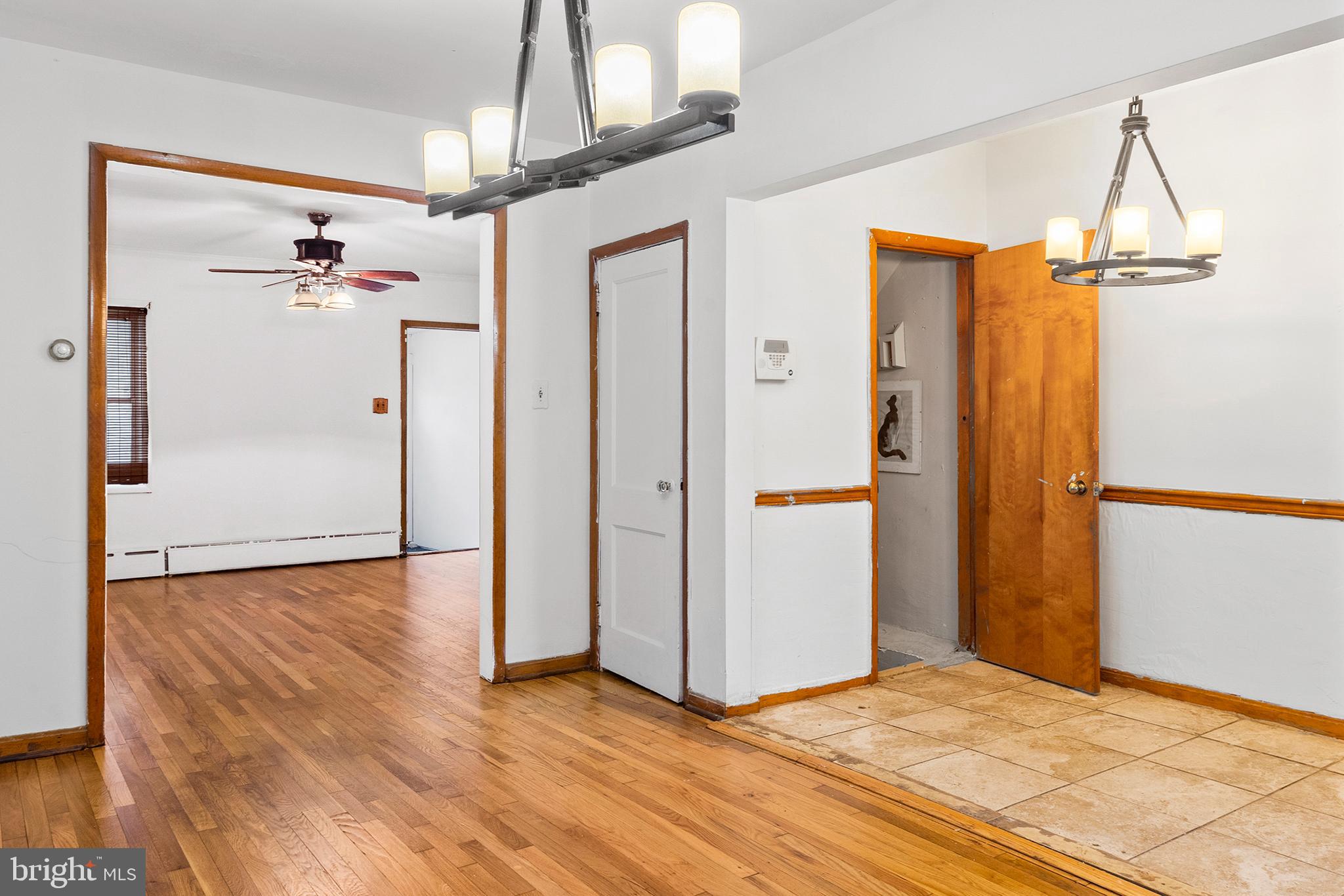 925 Kenmore Road Philadelphia, PA 19151 - Photo 6 of 23 Dining Room