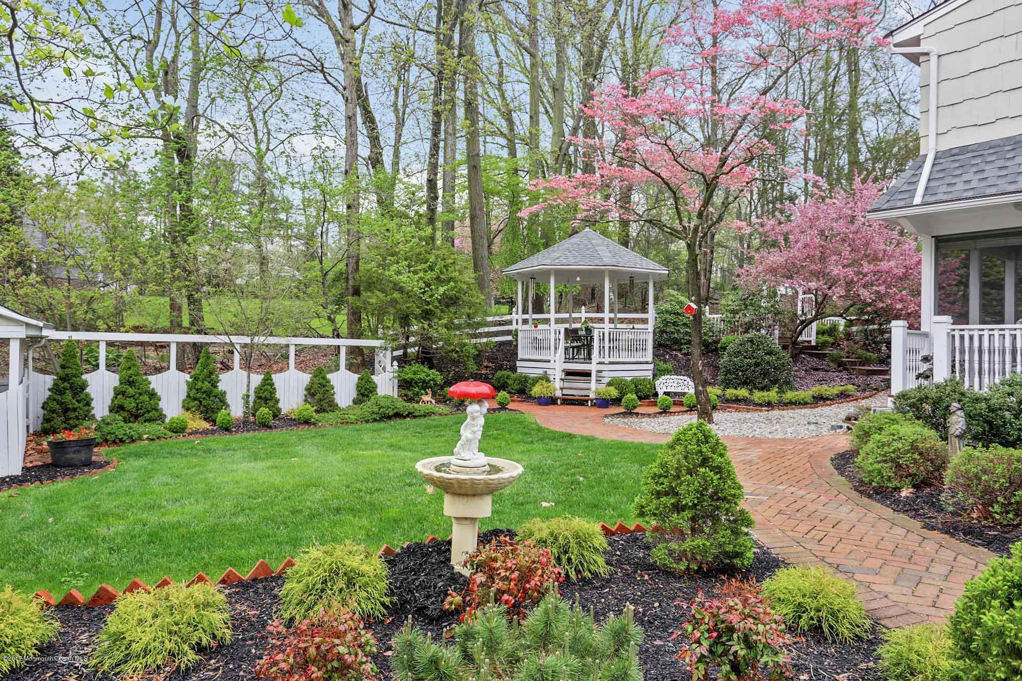 4 Georgetown Road Colts Neck, NJ 07722 - Photo 26 of 29 4gt yrd gazebo