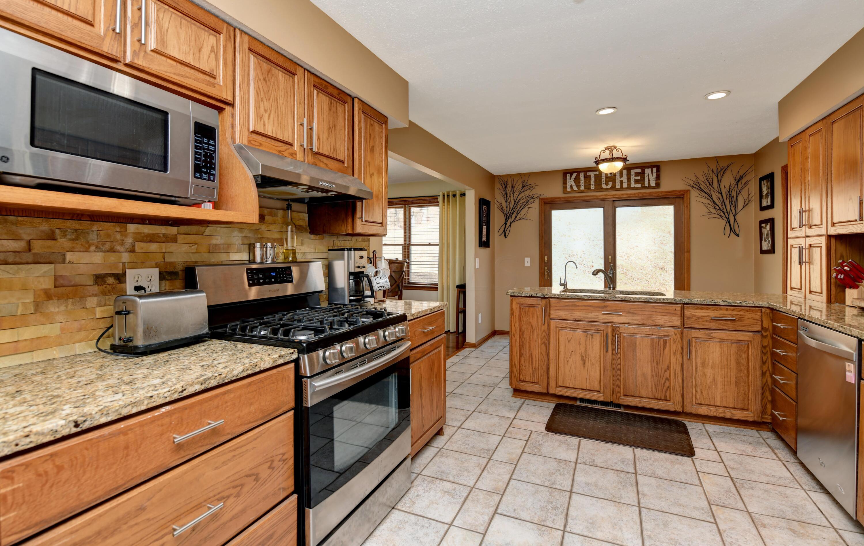4557 Price Road Newark, OH 43055 - Photo 21 of 44 Kitchen (2)