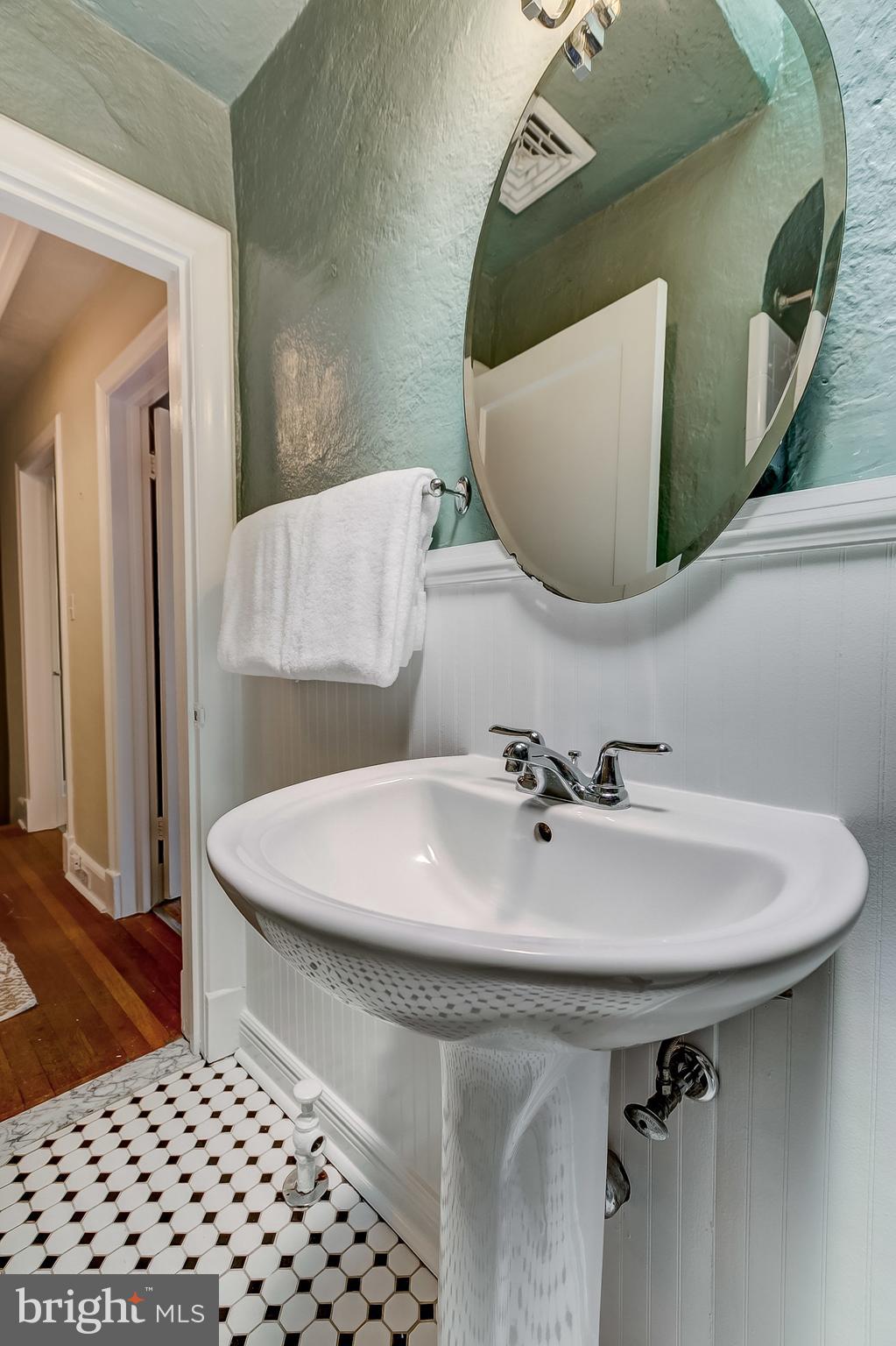 8 Somerset Road Baltimore, MD 21228 - Photo 20 of 56 Vintage black & white tile
