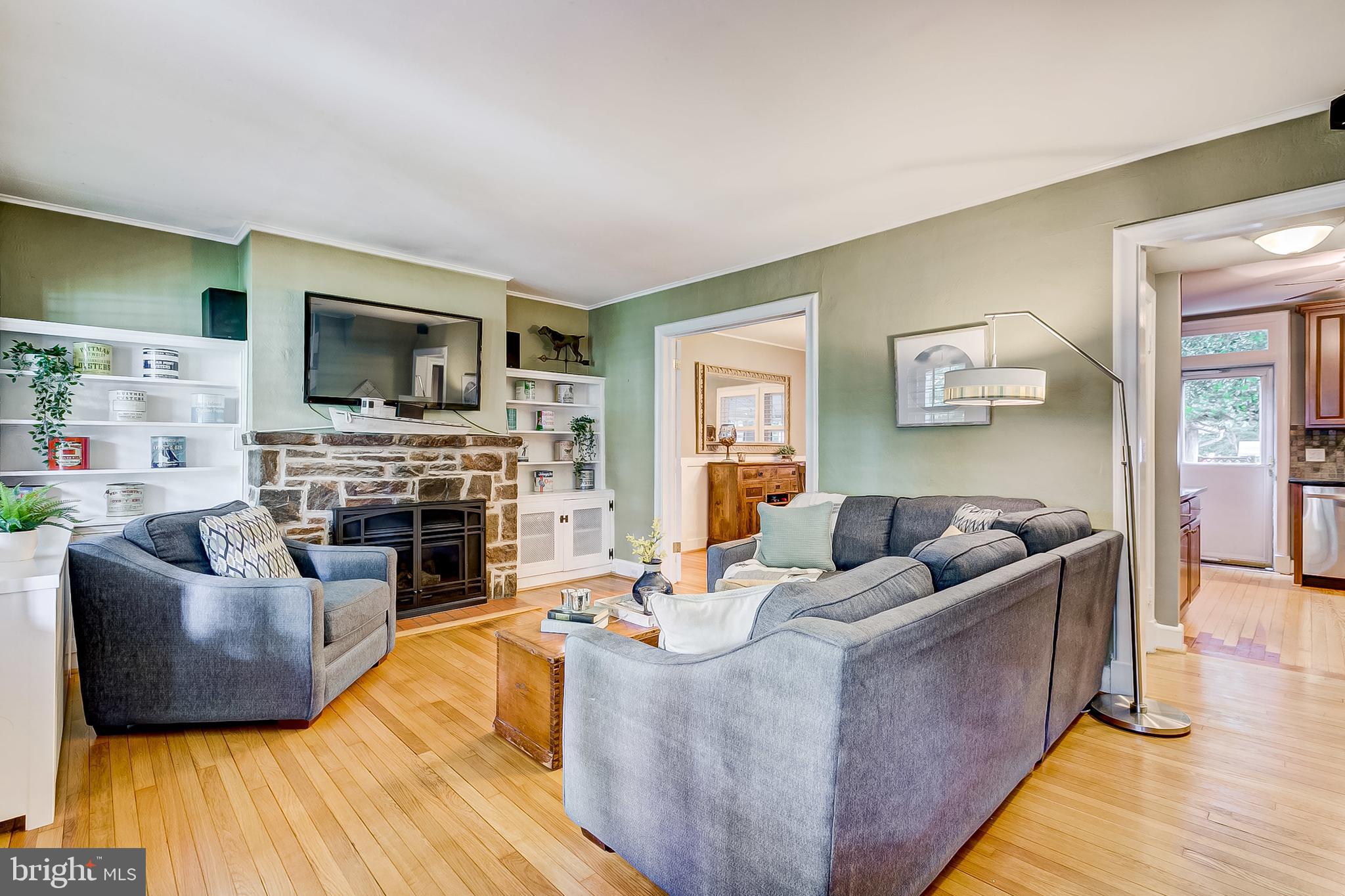 8 Somerset Road Baltimore, MD 21228 - Photo 5 of 56 Refinished hardwoods 2015